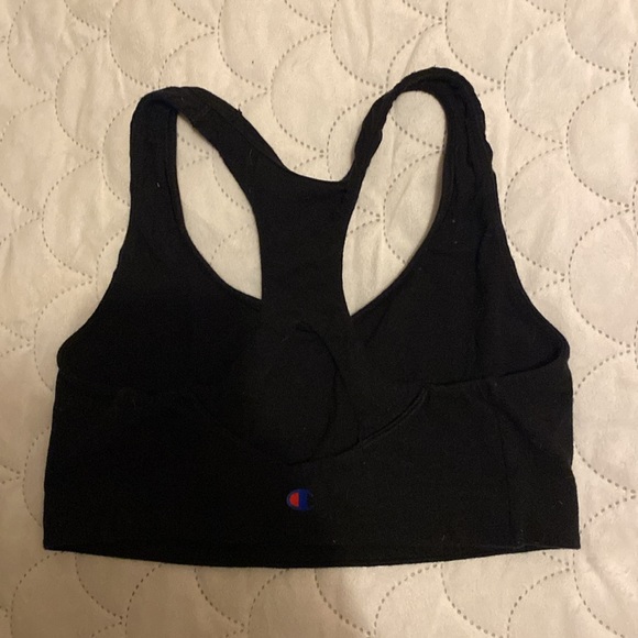 Champion sports bra and running shorts - Picture 3 of 9